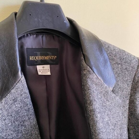 Vintage Vibes Requirements Blazer in Size 8 - Picture 4 of 8